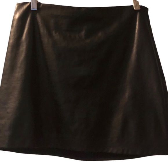 Wilfred fitted black faux leather mini skirt size 10 - Picture 5 of 8